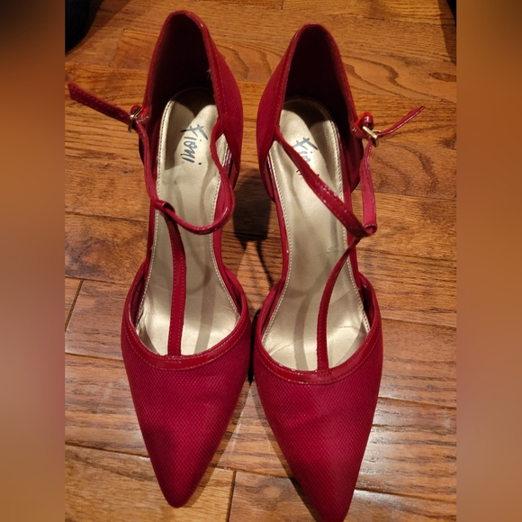 Red Patent strap 3" heels. - Picture 4 of 4